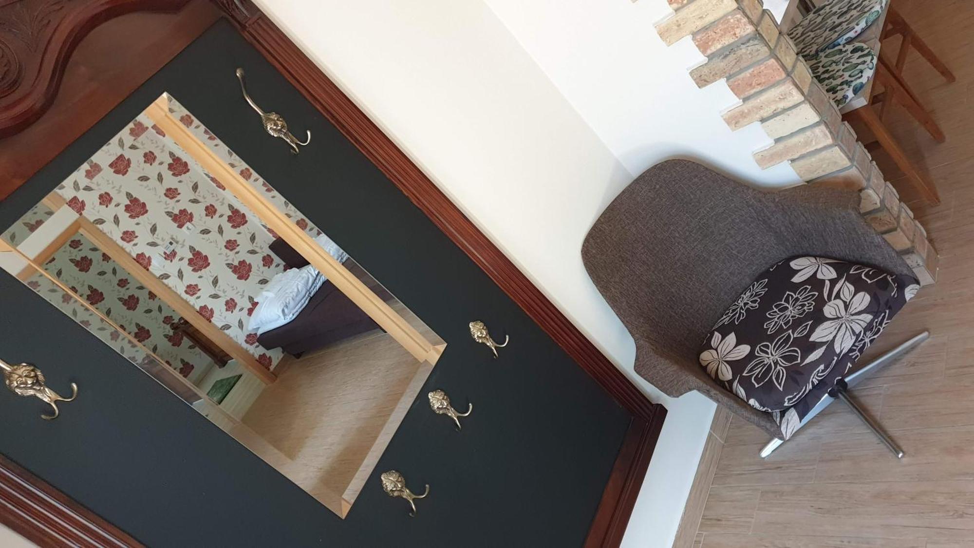 Keller Apartmanok Hajdúszoboszló Zimmer foto