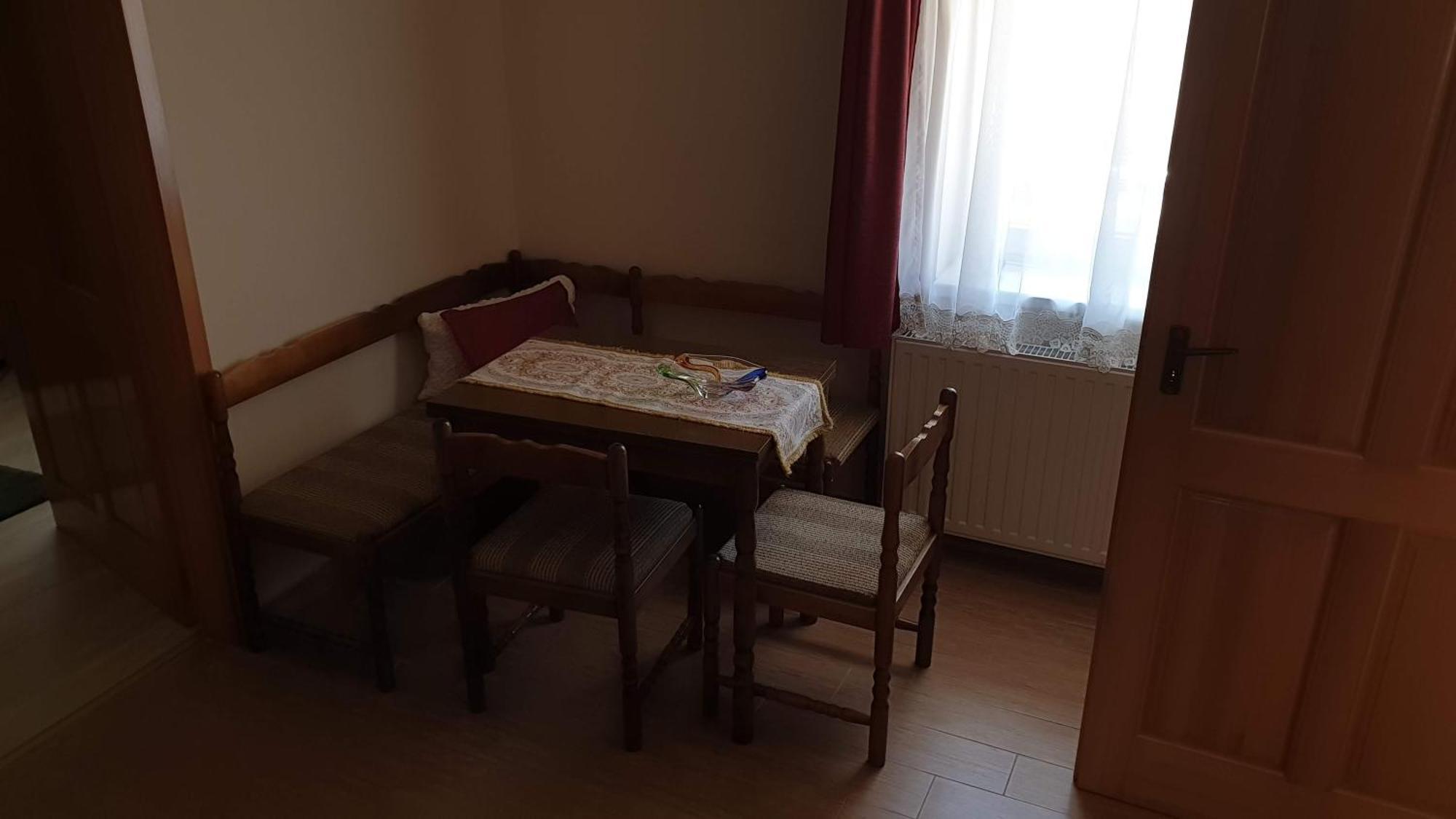 Keller Apartmanok Hajdúszoboszló Zimmer foto